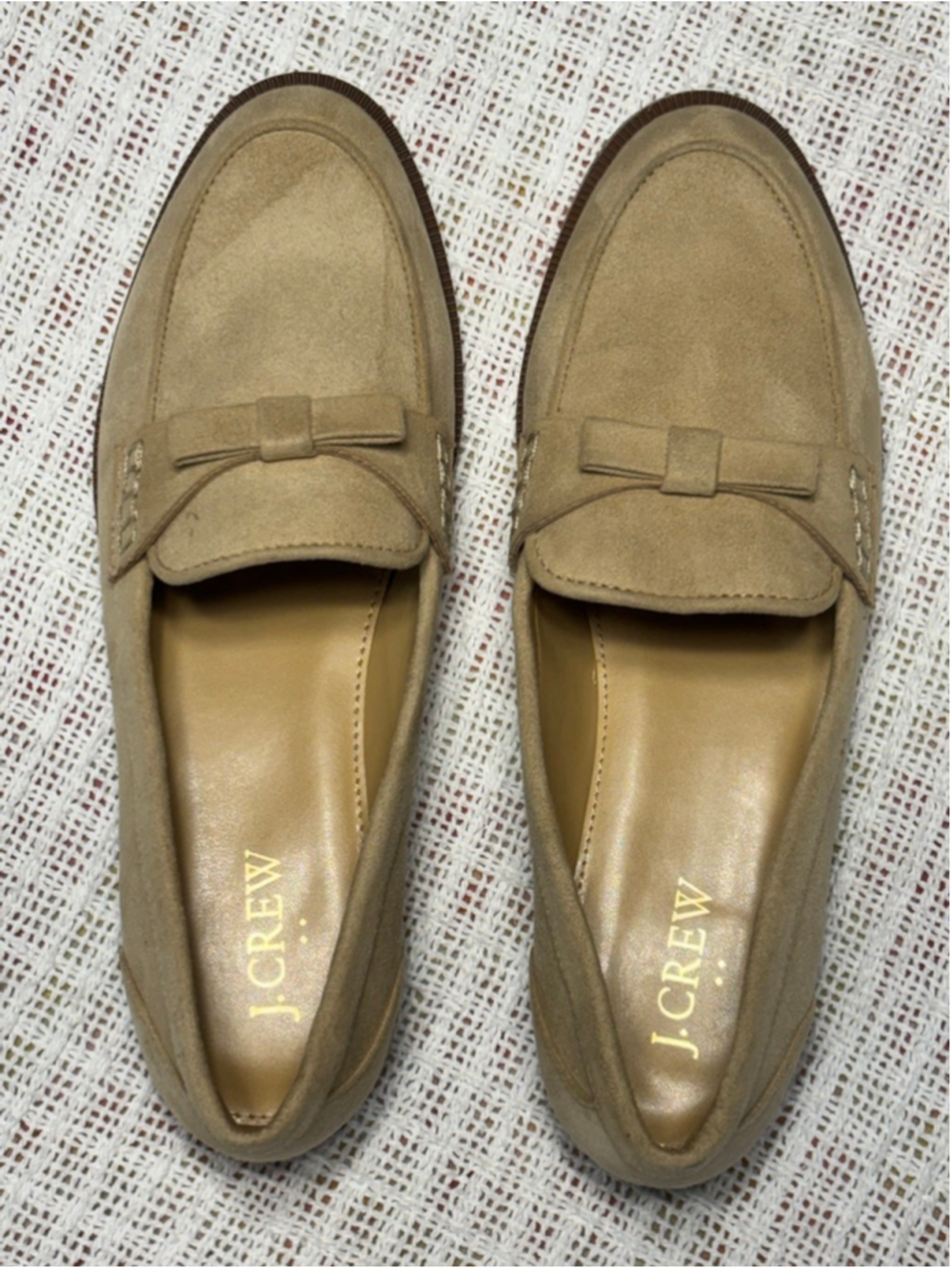 J. Crew Beige Khaiki Neutral Minimalist Faux Suede Loafers w/Bows Size 7.5 - Picture 3 of 8